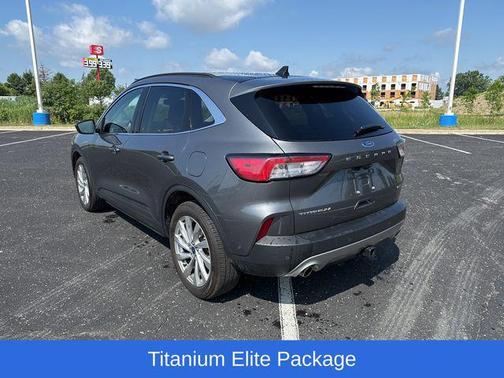 2022 Ford Escape Titanium