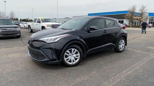 2022 Toyota C-HR XLE