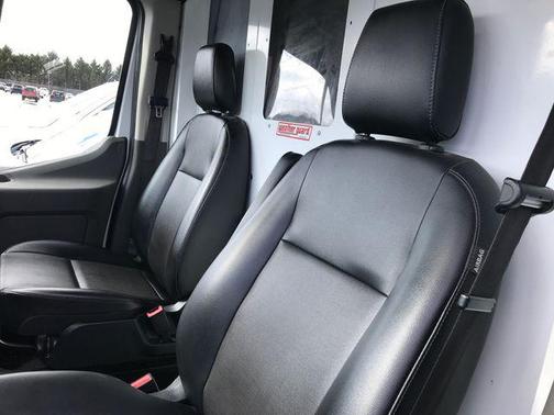 2022 Ford Transit-250 Base