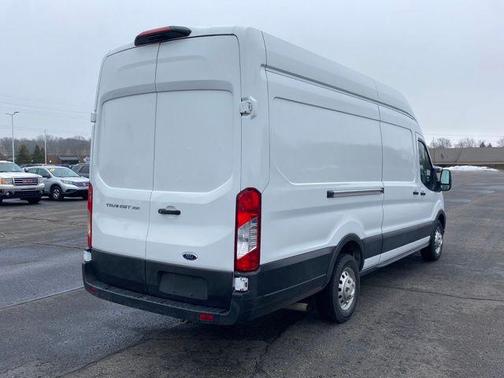 2022 Ford Transit-250 Base