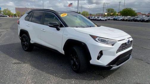 2019 Toyota RAV4 Hybrid SE