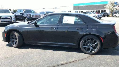 2022 Chrysler 300 S
