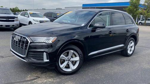 2024 Audi Q7 45 Premium Plus
