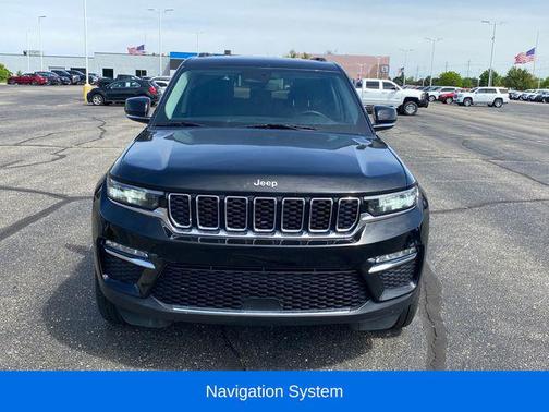 Diamond Black Crystal Pearlcoat 2023 Jeep Grand Cherokee Limited