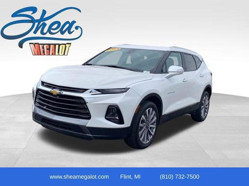 Iridescent Pearl Tricoat 2022 Chevrolet Blazer Premier