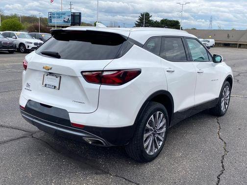 Iridescent Pearl Tricoat 2022 Chevrolet Blazer Premier