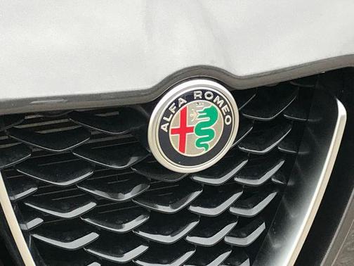 2024 Alfa Romeo Stelvio Ti