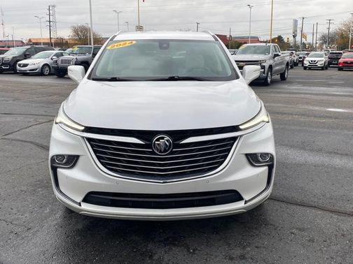 2024 Buick Enclave Essence FWD
