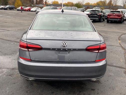 2022 Volkswagen Passat 2.0T Limited Edition