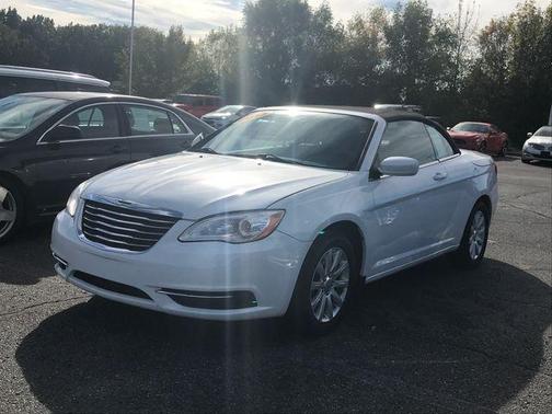 2013 Chrysler 200 Touring