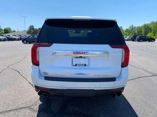 White Frost Tricoat 2023 GMC Yukon Denali