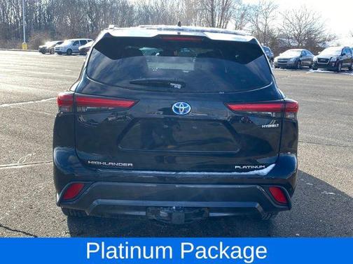 2020 Toyota Highlander Hybrid Platinum