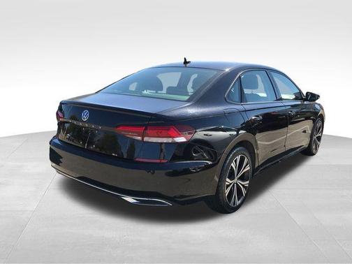 2022 Volkswagen Passat 2.0T Limited Edition