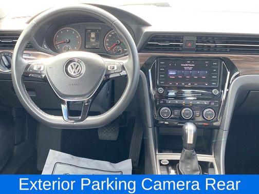 2022 Volkswagen Passat 2.0T Limited Edition
