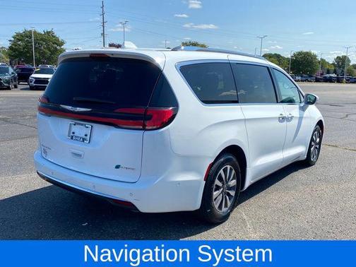 2021 Chrysler Pacifica Hybrid Touring L