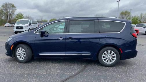 2018 Chrysler Pacifica Touring-L