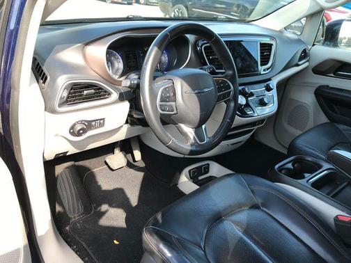 2018 Chrysler Pacifica Touring-L