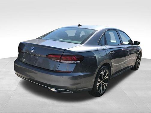 2022 Volkswagen Passat 2.0T Limited Edition