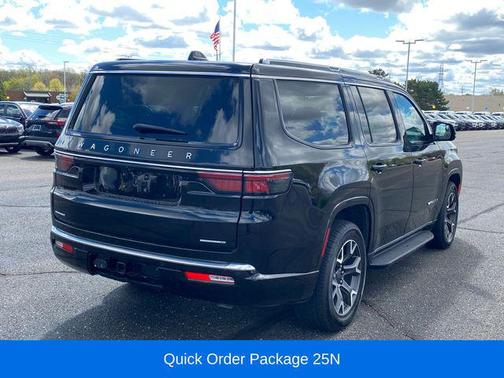Diamond Black Crystal Pearlcoat 2023 Jeep Wagoneer Series III