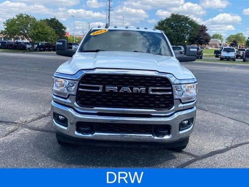 2024 RAM 3500 Big Horn Crew Cab 4x4 8' Box