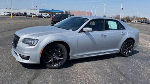 2022 Chrysler 300 Touring