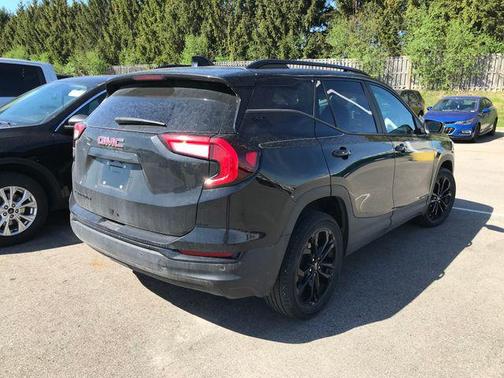 2022 GMC Terrain SLE