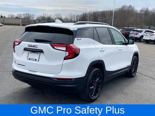 Summit White 2024 GMC Terrain SLE