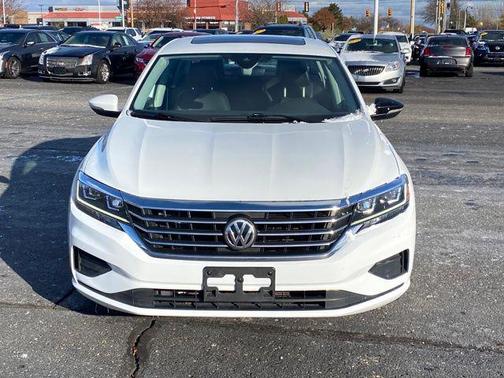 2022 Volkswagen Passat 2.0T Limited Edition