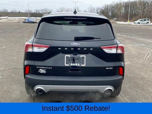 2022 Ford Escape Titanium