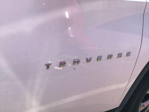 2018 Chevrolet Traverse LT Cloth