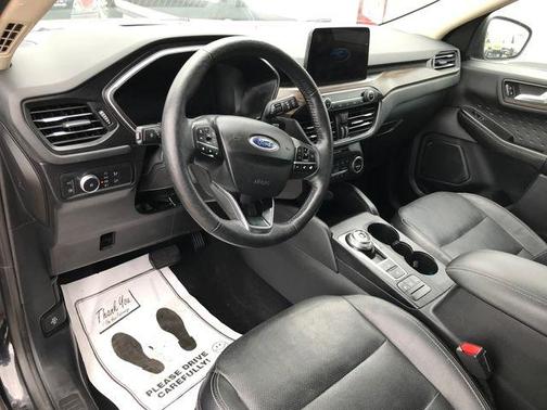 2020 Ford Escape Titanium