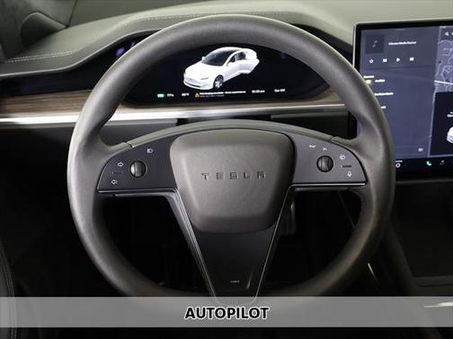 2022 Tesla Model S Base