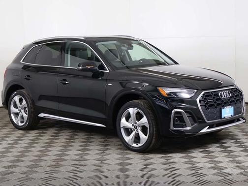 2022 Audi Q5 45 S line Premium Plus