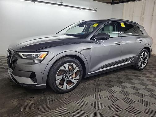 2022 Audi e-tron Premium