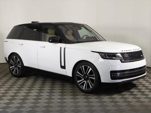 2023 Land Rover Range Rover P530 SE