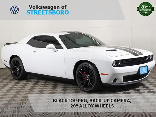 2017 Dodge Challenger SXT