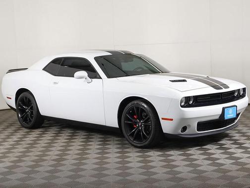 2017 Dodge Challenger SXT