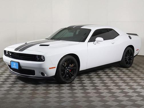 2017 Dodge Challenger SXT