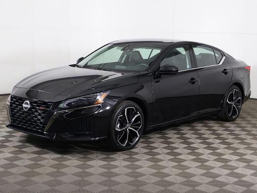 Super Black 2025 Nissan Altima SR FWD