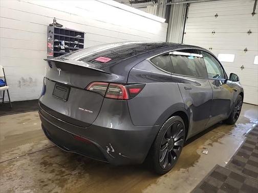 2022 Tesla Model Y Performance Dual Motor All-Wheel Drive
