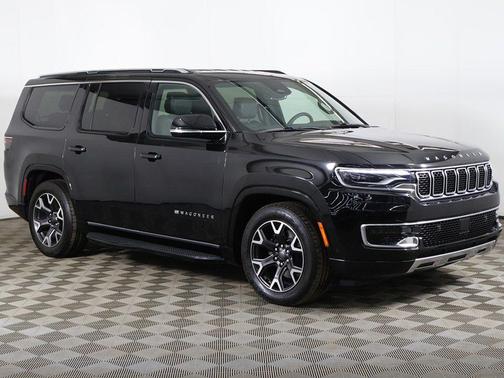 Diamond Black Crystal Pearlcoat 2024 Jeep Wagoneer Series III 4x4