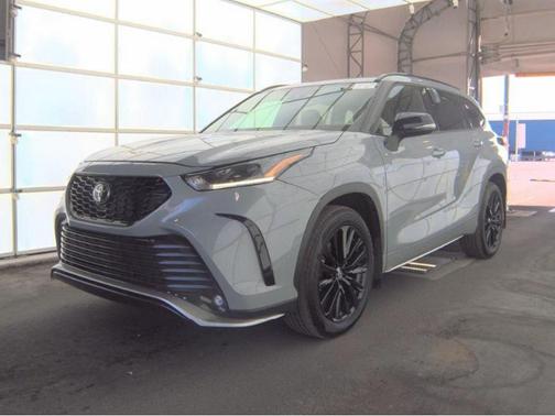 2025 Toyota Highlander XSE