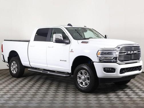 2023 RAM 2500 Laramie Crew Cab 4x4 6'4' Box