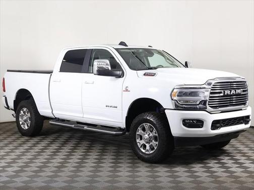 2023 RAM 2500 Laramie Crew Cab 4x4 6'4' Box