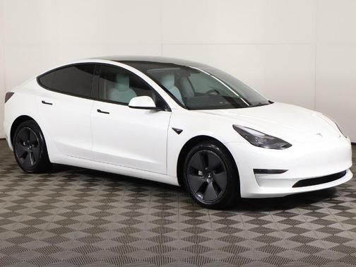 2022 Tesla Model 3 Standard Range