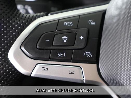 2023 Volkswagen Atlas Cross Sport 3.6L V6 SEL Premium R-Line