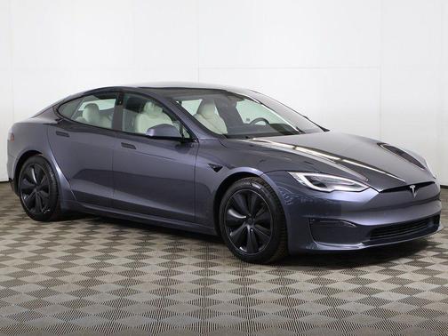 2022 Tesla Model S Base