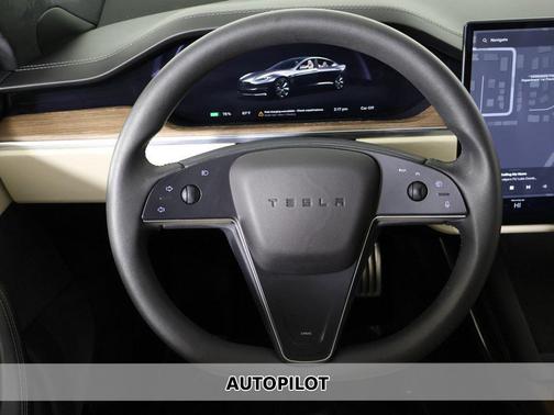 2022 Tesla Model S Base