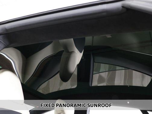 2022 Tesla Model S Base