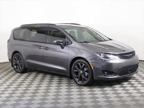 2019 Chrysler Pacifica Touring-L Plus